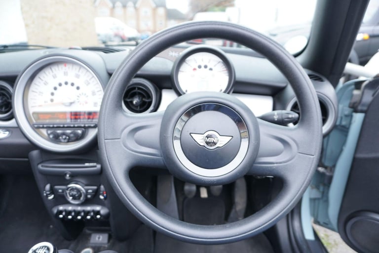 2013 MINI Convertible 1.6 Cooper 2dr CONVERTIBLE PETROL Manual