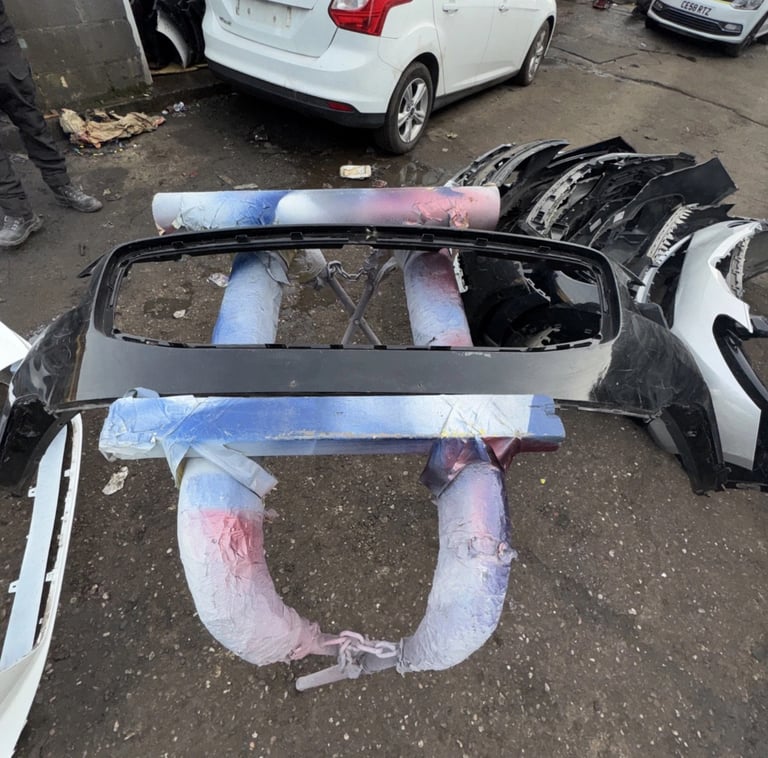 image for * VOLVO V90 S90 FRONT BUMPER Upper Section 2016 onward GENUINE 31383226
