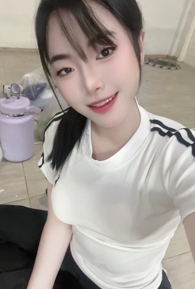 ภาพโปรไฟล์ของ ดีน่า - รูปที่ 3