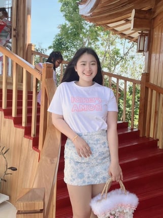 โบว์วี่ - sideline รับงาน รัชดา 17