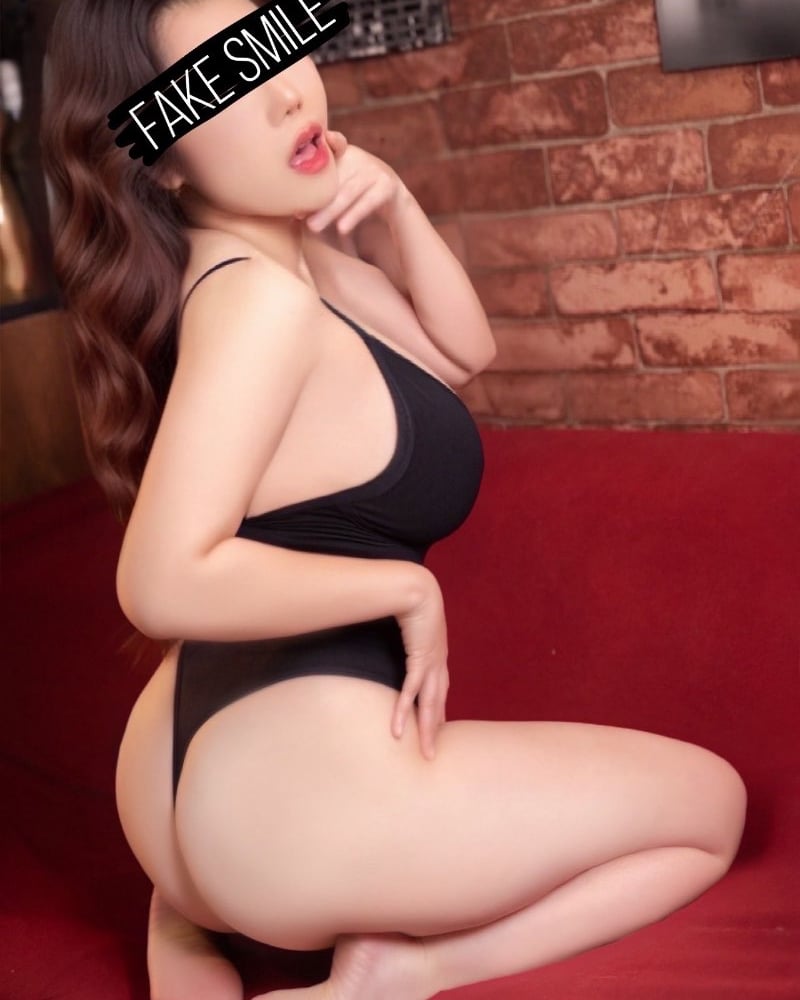 ภาพโปรไฟล์ของ วิคกี้ โปรบุฟเฟ่ต์ ฟรีแตกปาก - รูปที่ 2