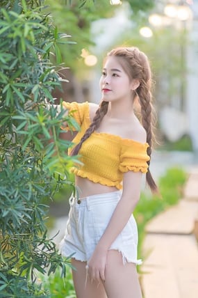 มาลีน่า - sideline รับงาน เกษตรนวมินทร์