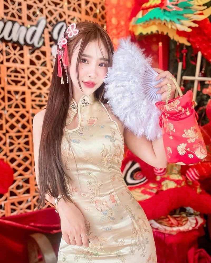 ภาพโปรไฟล์ของ ญาญ่า - รูปที่ 2