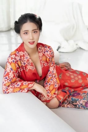 อากิ - sideline รับงาน เพชรเกษม