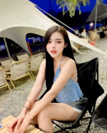 โฟร์ - sideline รับงาน ตากสิน