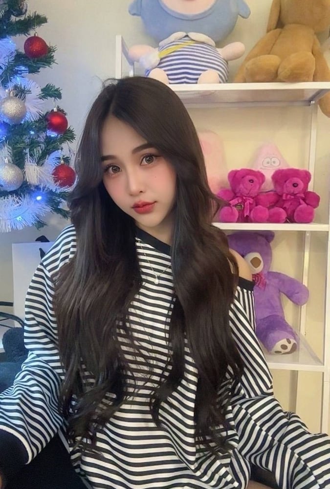 ภาพโปรไฟล์ของ ญาญ่า - รูปที่ 3