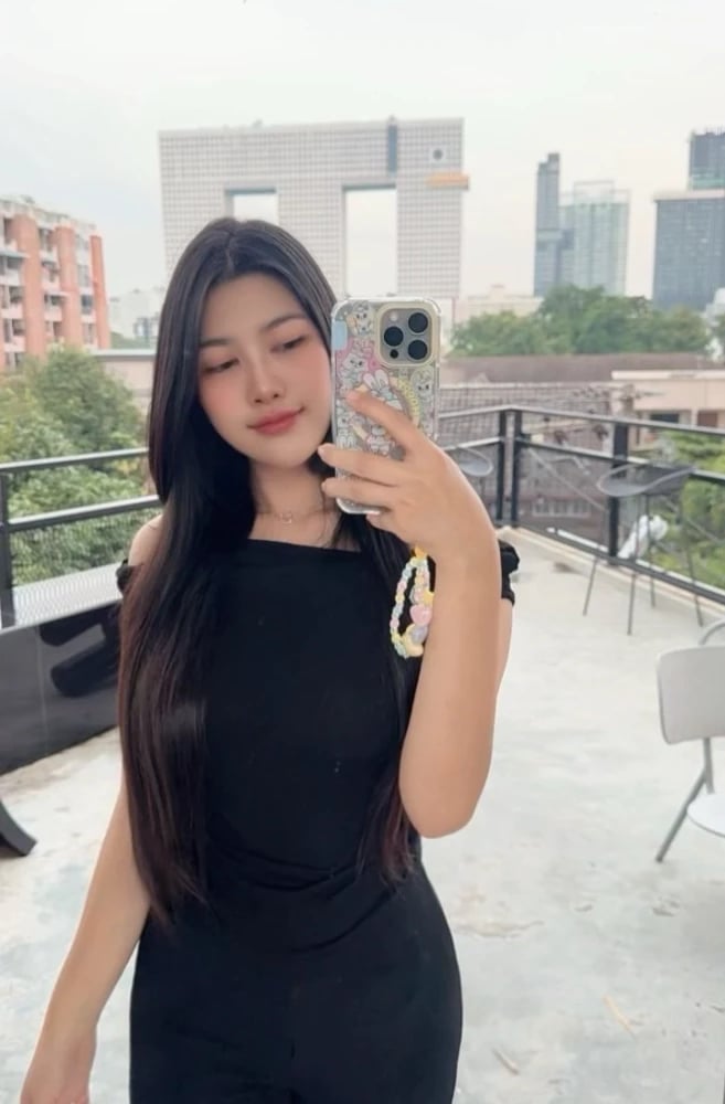 ภาพโปรไฟล์ของ ชาลอต - รูปที่ 1