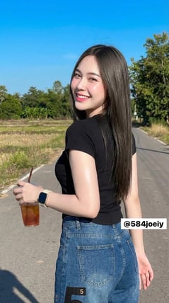 น้ำส้ม - sideline รับงาน รัชดา 17