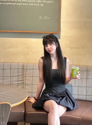 แชมเปญ - sideline รับงาน บ้านสวยรัตนาธิเบศร์ซอย 40