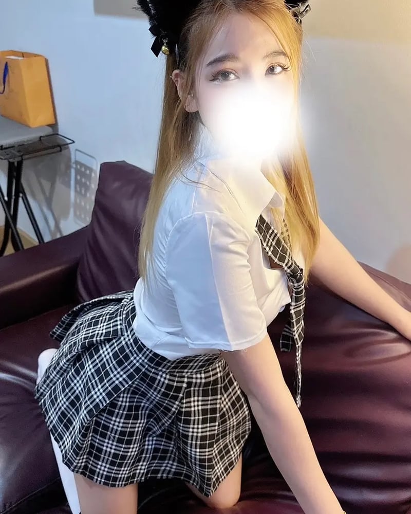 ภาพโปรไฟล์ของ ไซม่อน - รูปที่ 4