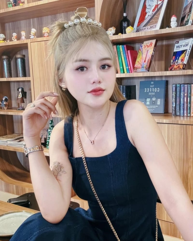 ภาพโปรไฟล์ของ อันนา - รูปที่ 4