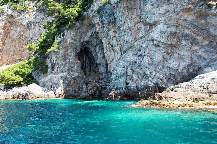 Blue cave boat tour Dubrovnik