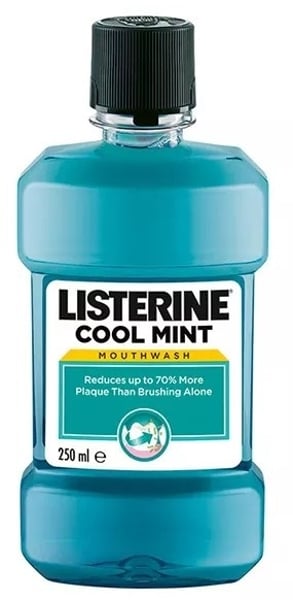 Listerine Tečnost za ispiranje usta Cool mint 250ml