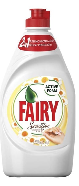 Fairy Deterdžent za posuđe Sensitive chamomile 450ml