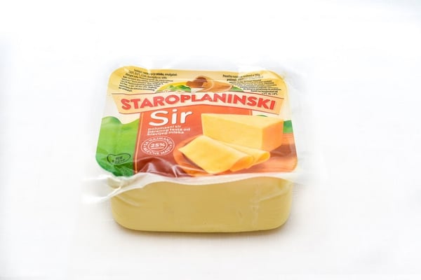 Mlekara Stara Planina Staroplaninski polumasni kačkavalj 400g