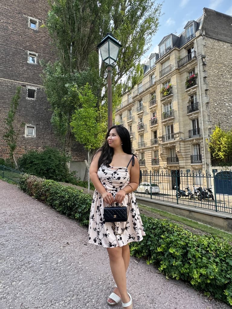 Montmartre Walking Tour: A Journey Through Art & History: Private guide, hidden alleys, cafés locals love — perfect for a personalized stroll