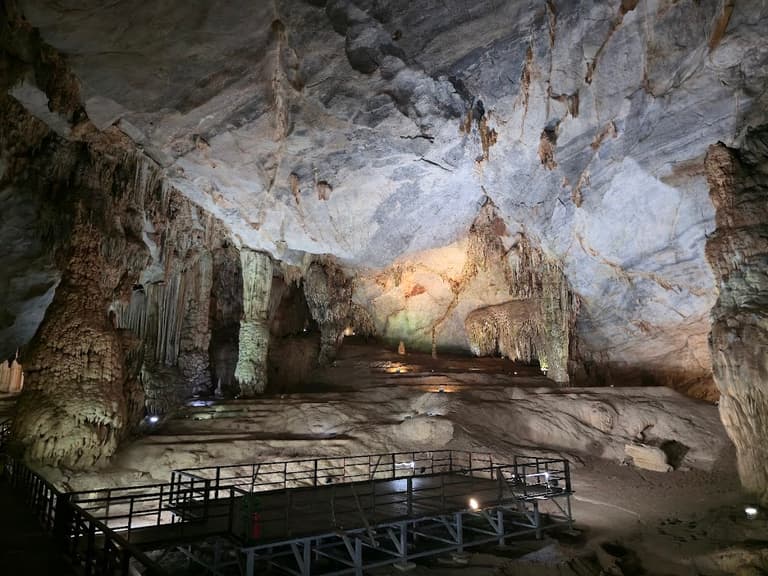 Phong Nha Cave