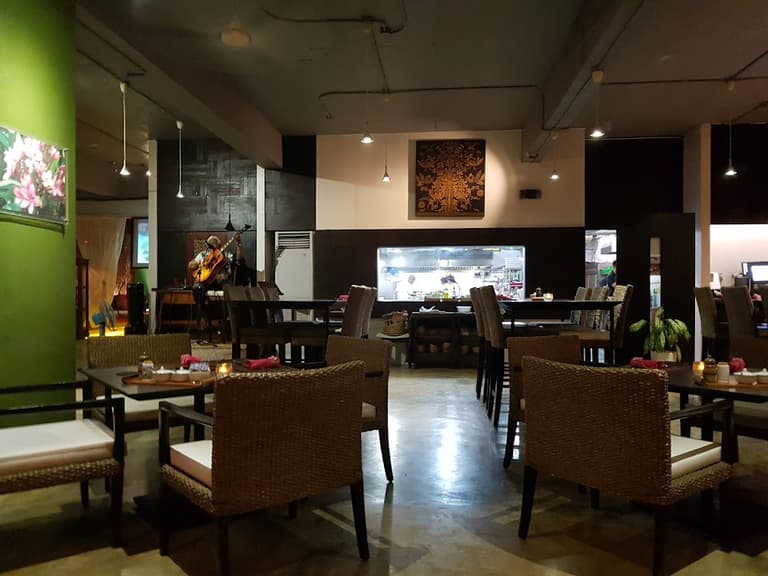 Elilai Seaside Dining