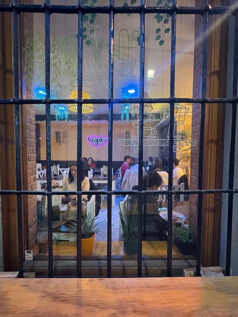 𝙑𝙚𝙜𝙖'𝙨 café 𝘽𝙖𝙧