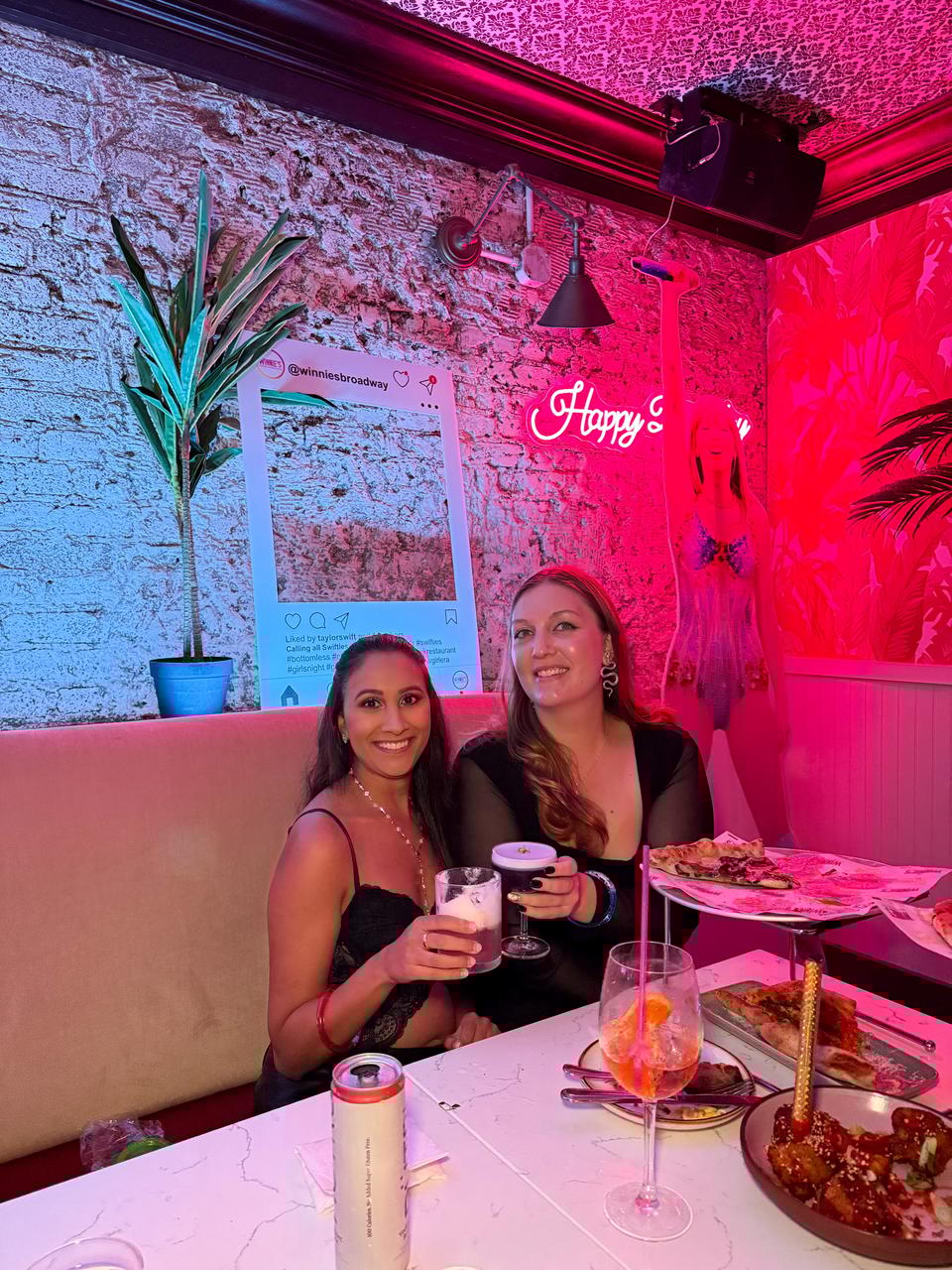 Essential NYC Foodie Spots and Restaurants Guide