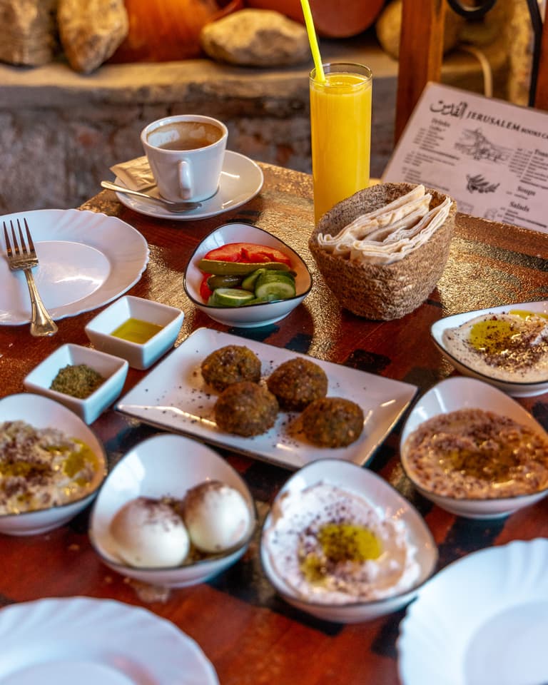 Jerusalem Books Cafe