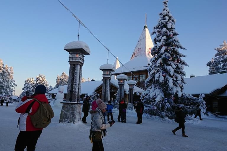 Tour privato del Villaggio di Babbo Natale e della città di Rovaniemi