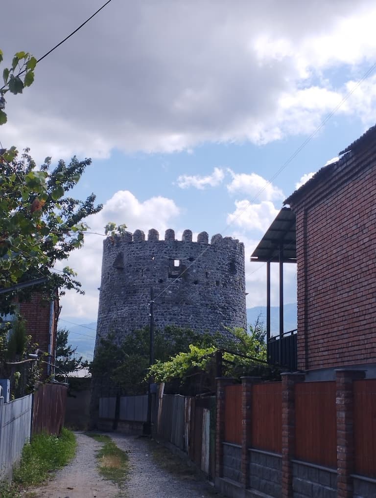 Torre della città di Khashuri