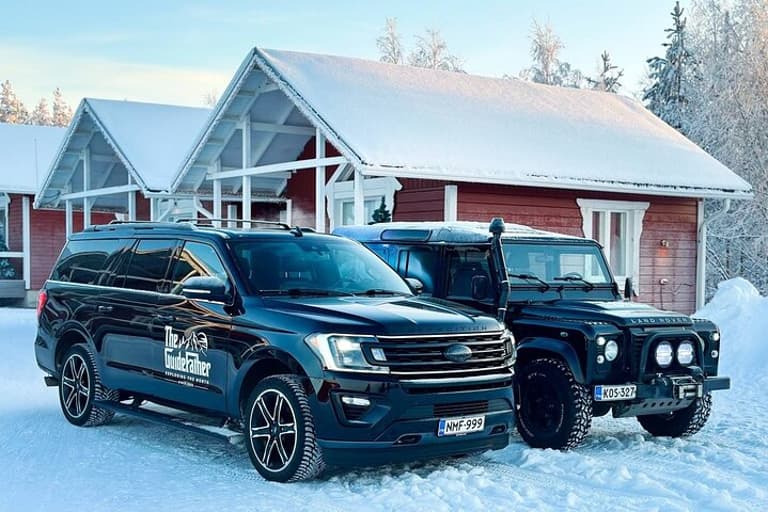 Tour privato delle Luci del Nord in party con motoslitte