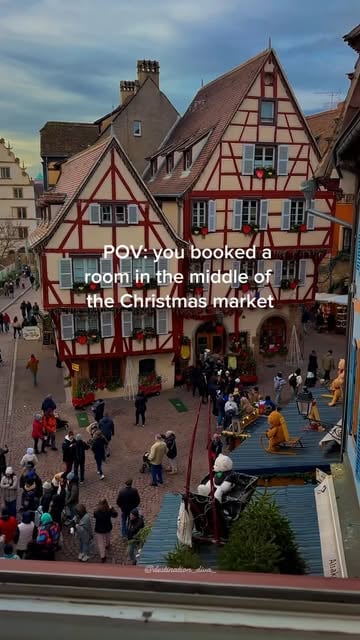 Booked a room in the middle of the Colmar Christmas market, and this was the vie