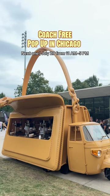 The @coach Tabby Tour has one more stop at Millennium Park! ✨📚 if you missed th