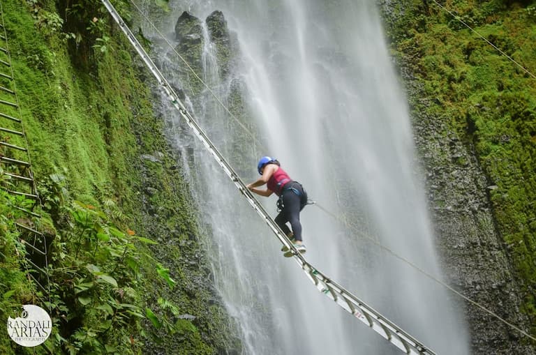 Parque Arenal Mundo Aventura