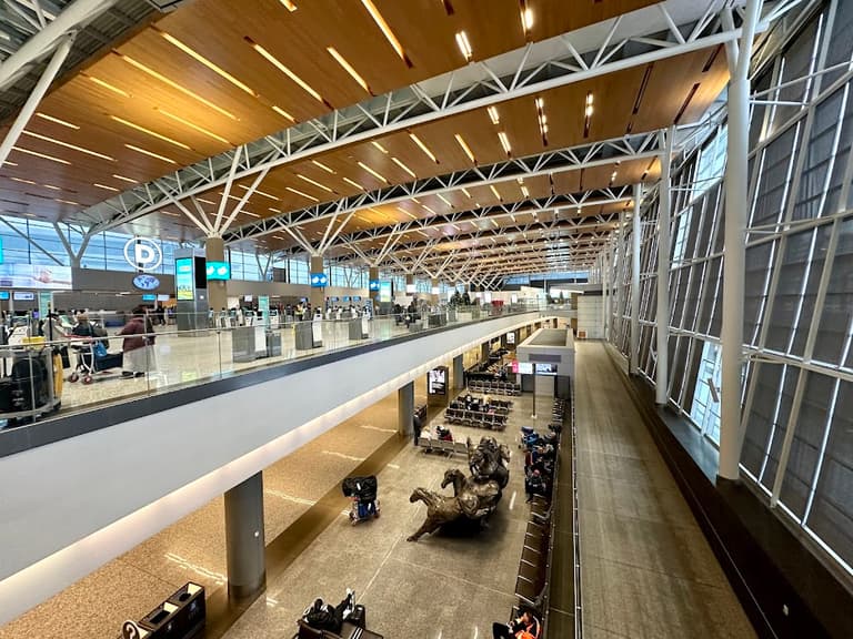 Calgary International Airport (YYC)