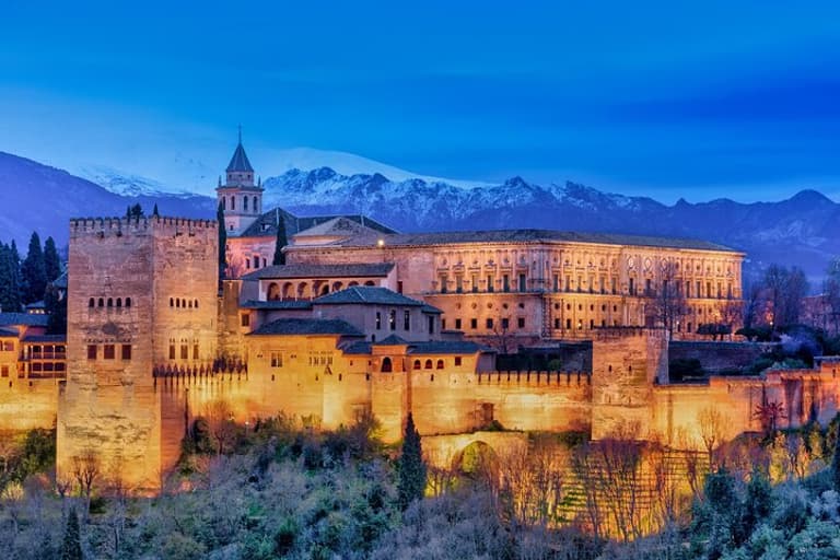 Premium Private Tour of the Alhambra of Granada (includes tickets)