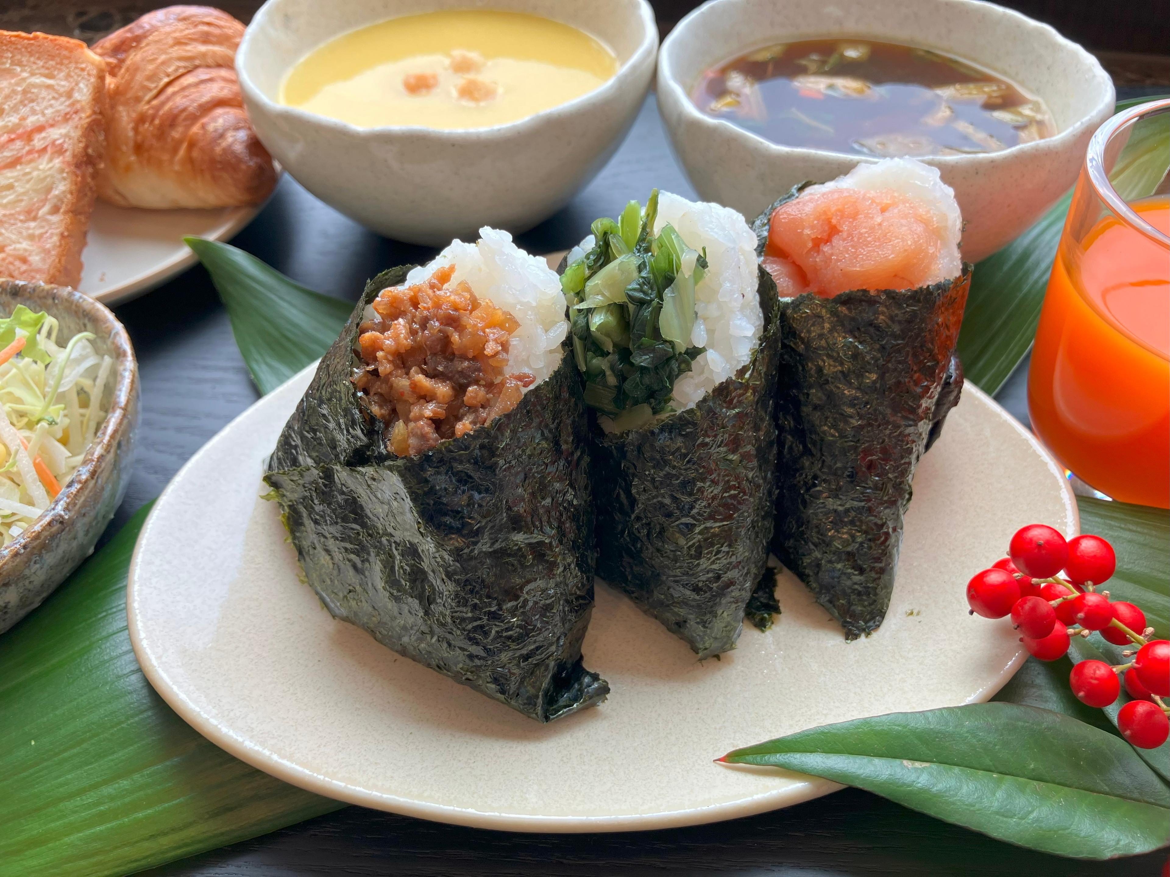 滋賀県産コシヒカリのおにぎり朝食
