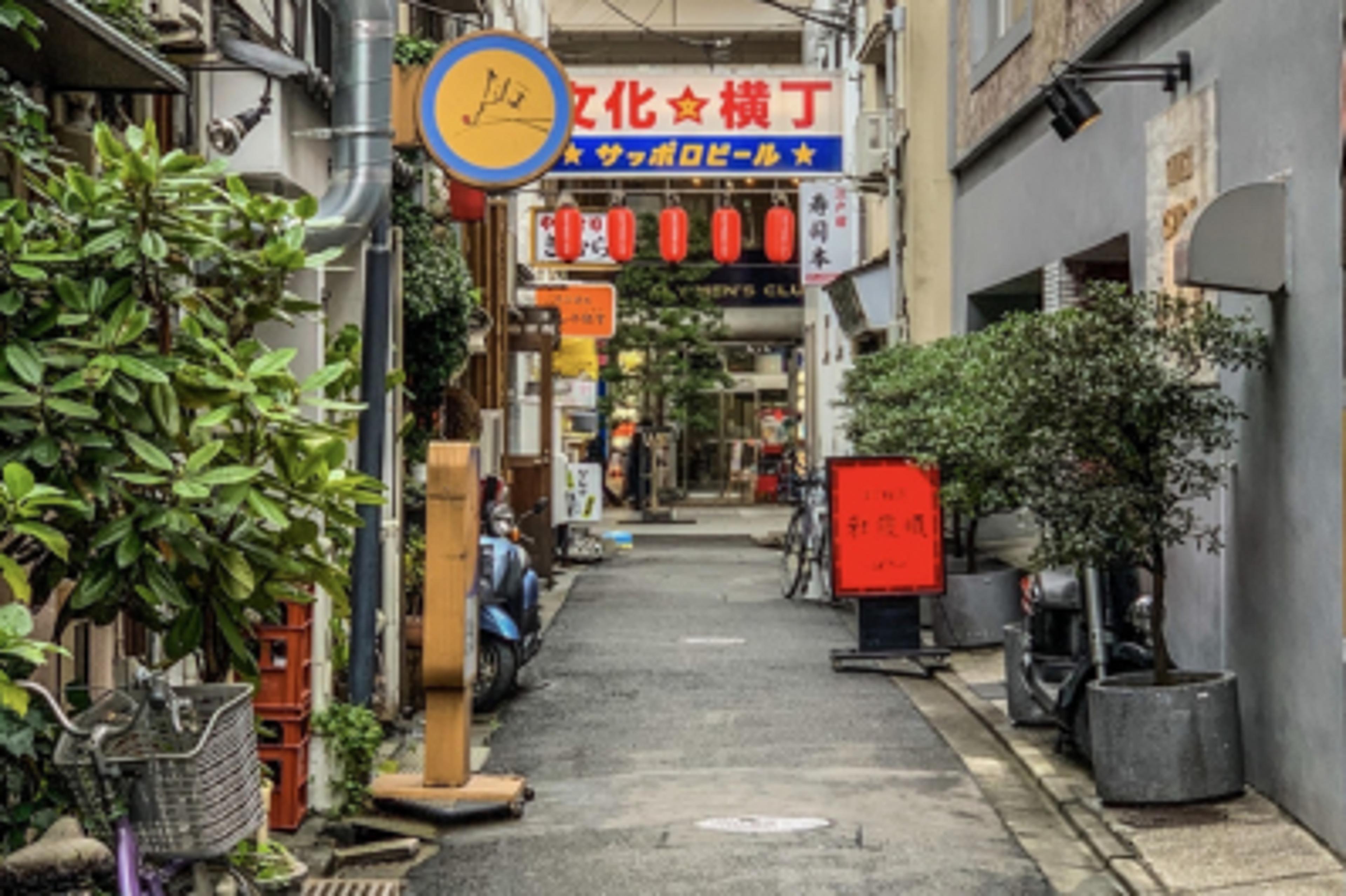 ホテルを拠点に地元グルメ巡り！