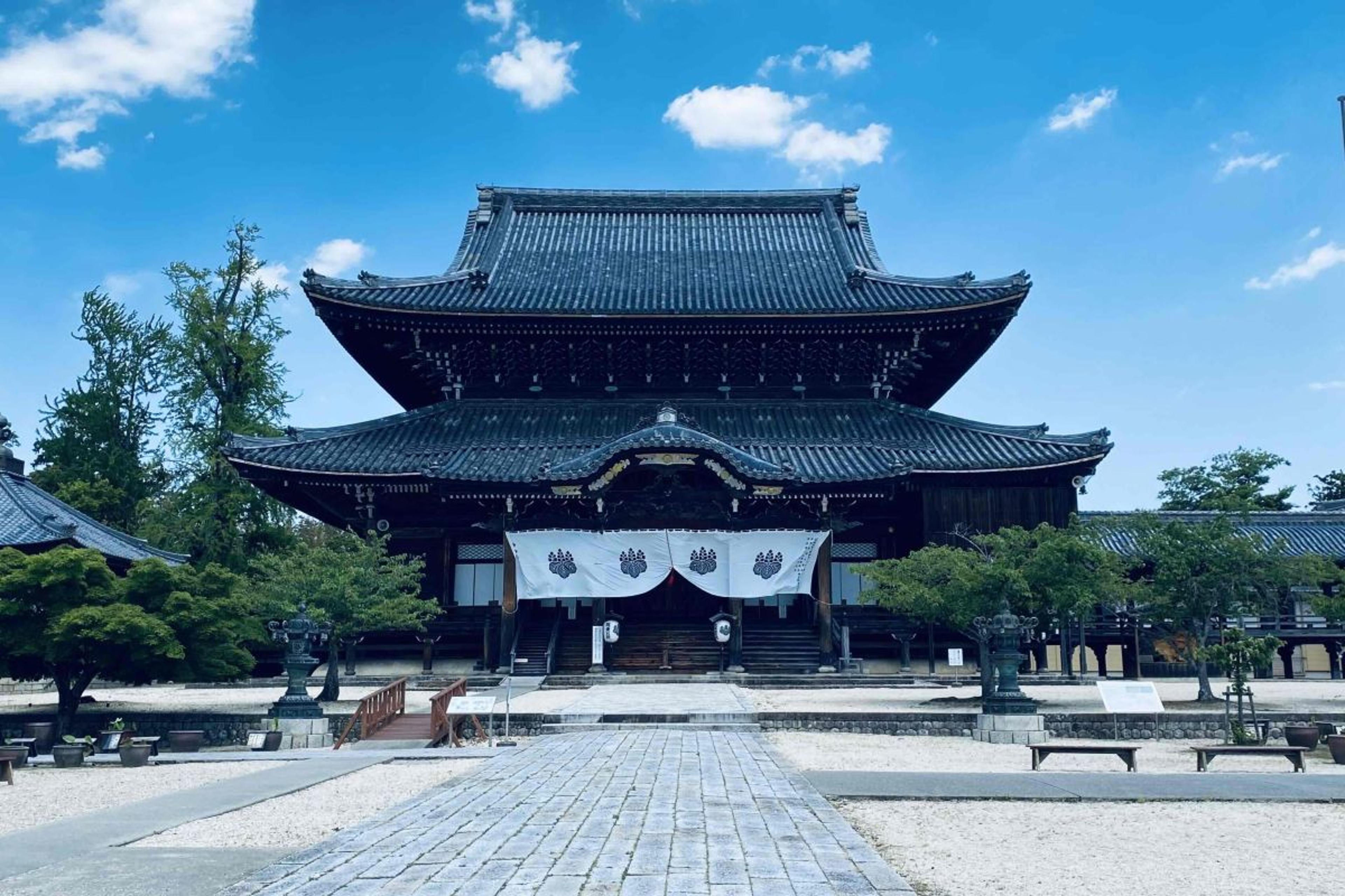 三重県初の国宝建造物「高田本山専修寺」