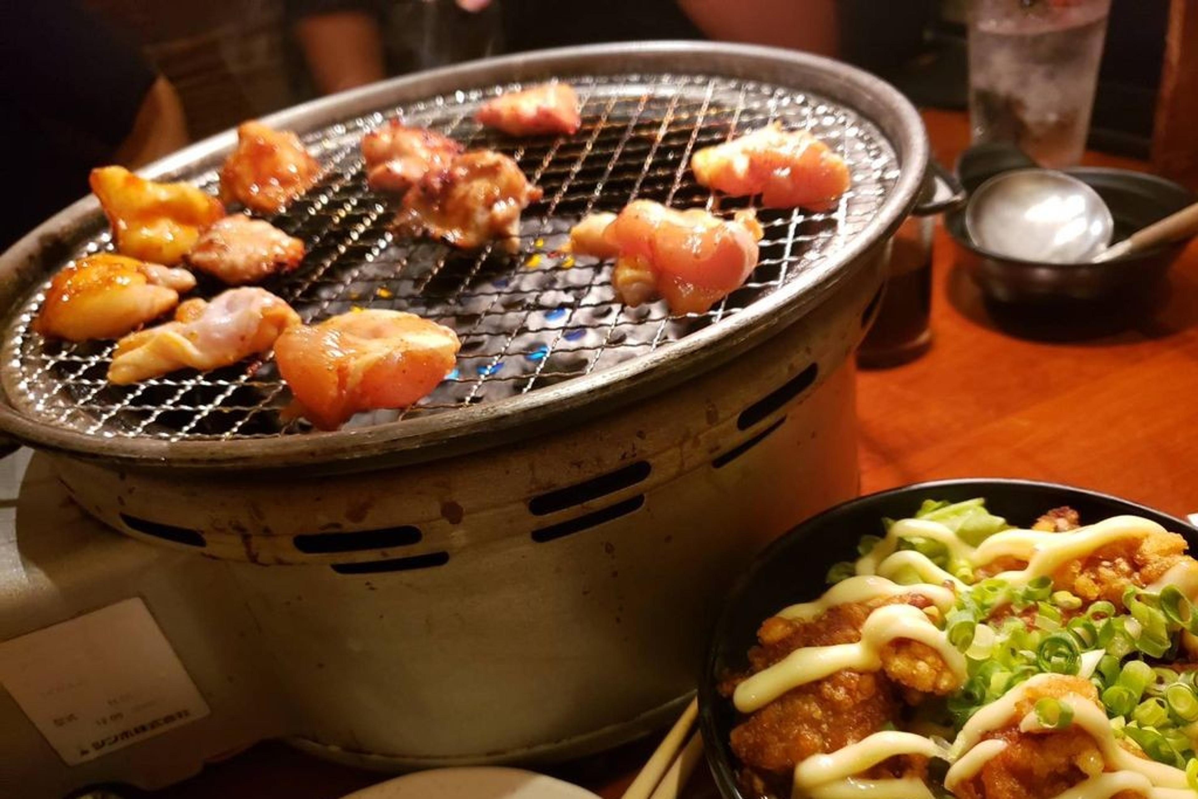全国で有名な松阪牛と地元で有名な鳥焼肉