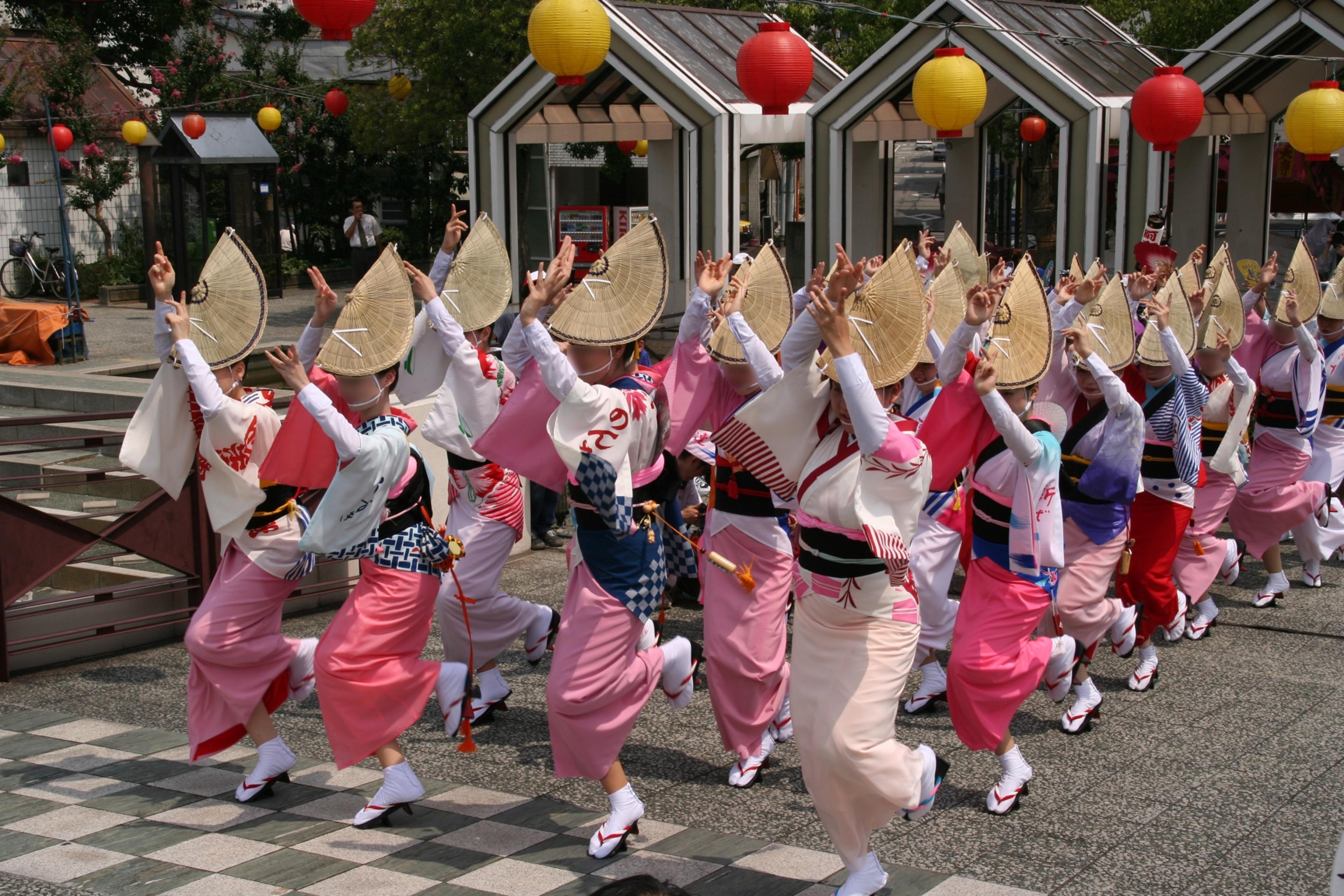 阿波踊り無料演舞場まで徒歩１分