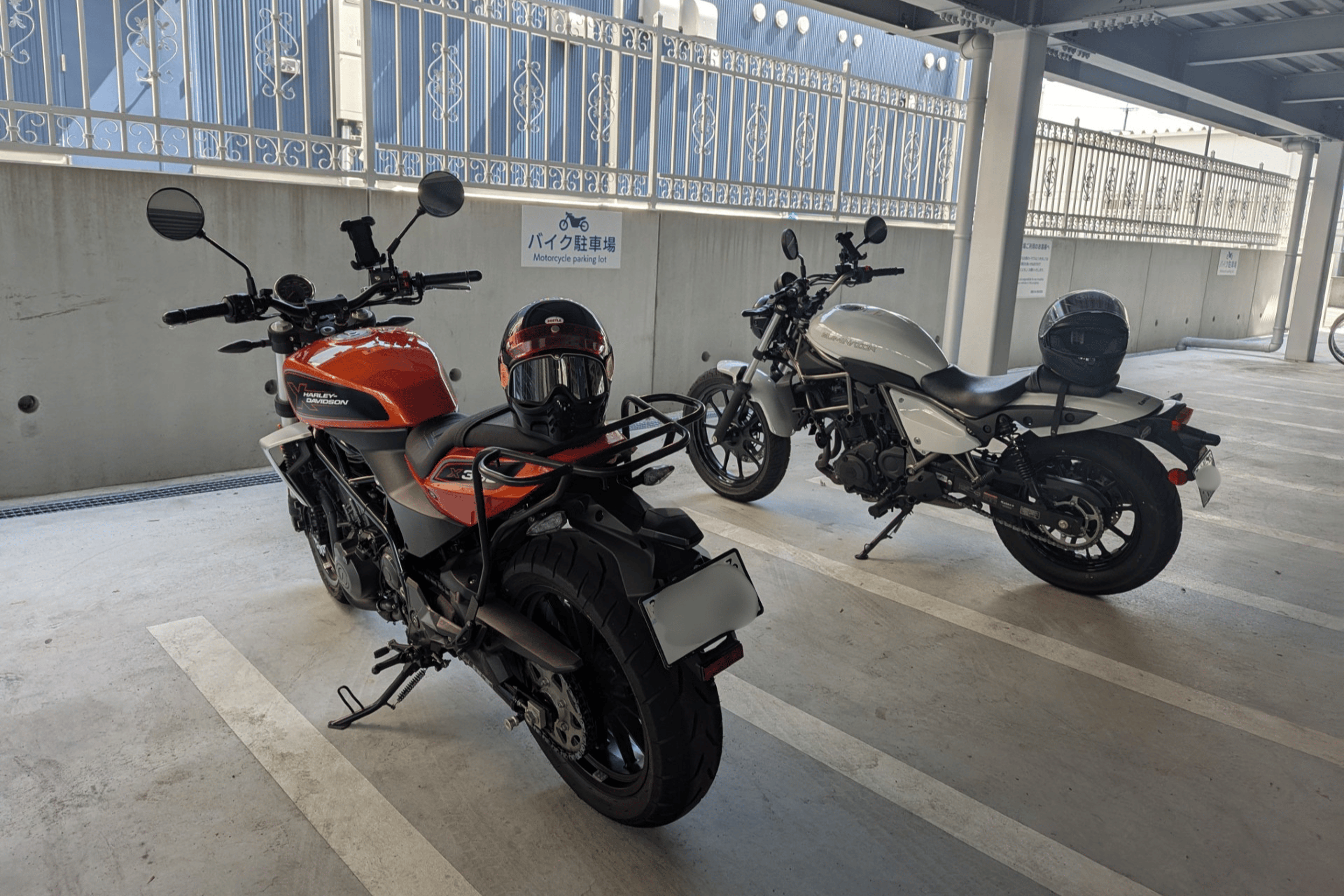 阿蘇バイク旅にうれしい屋根付き駐輪場！