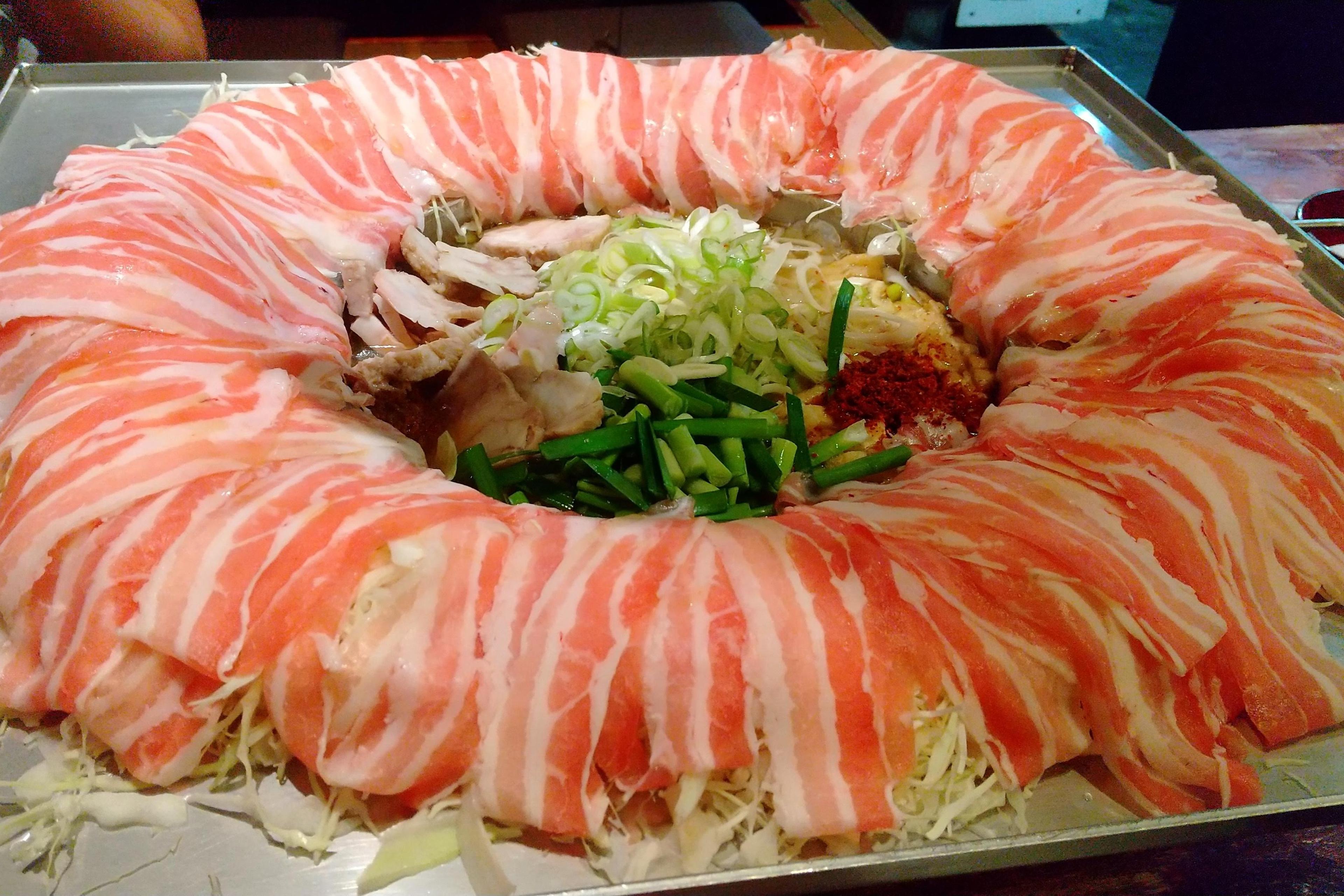 南九州一の繁華街天文館でグルメを堪能！