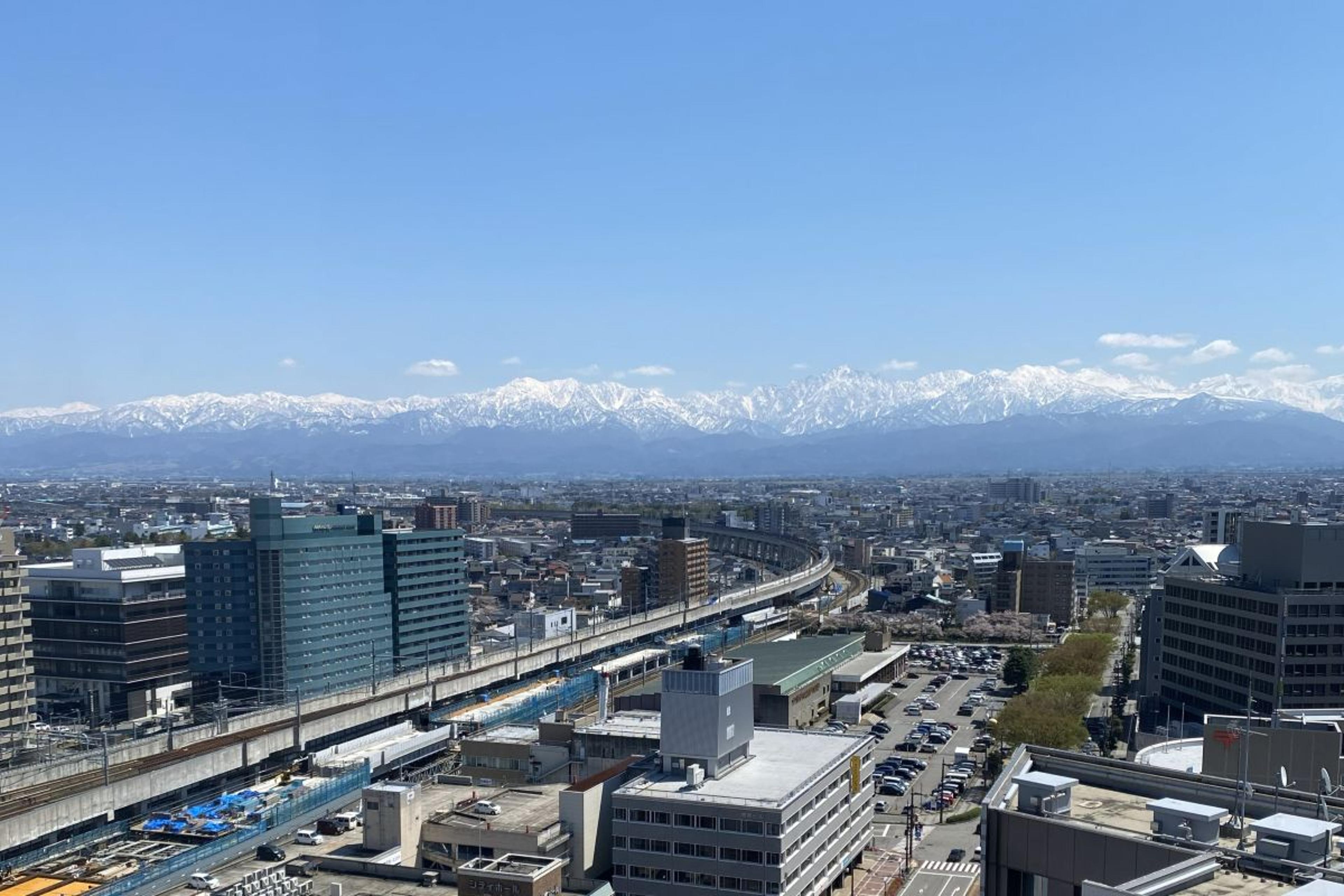 高層階から見える立山連峰