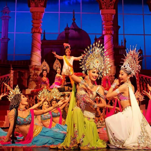 Evening Alcazar Show with Return Private Transfer