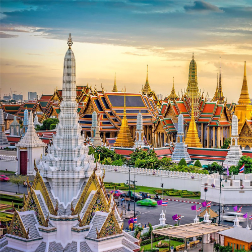 Bangkok City Tour with Grand Palace & Emerald Buddha and Shared Transfer (The blackout dates for this transfer are December 25, 2024, December 31, 2024, and January 1, 2025)
