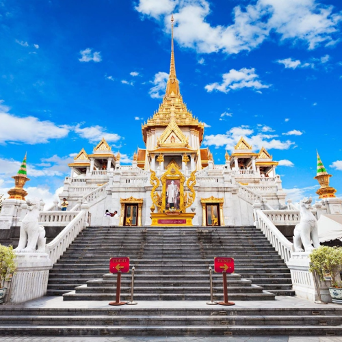 Bangkok City Tour (Wat Traimit + Wat Mahapruettaram with Gems Gallery Entry ) with Return Shared Transfer