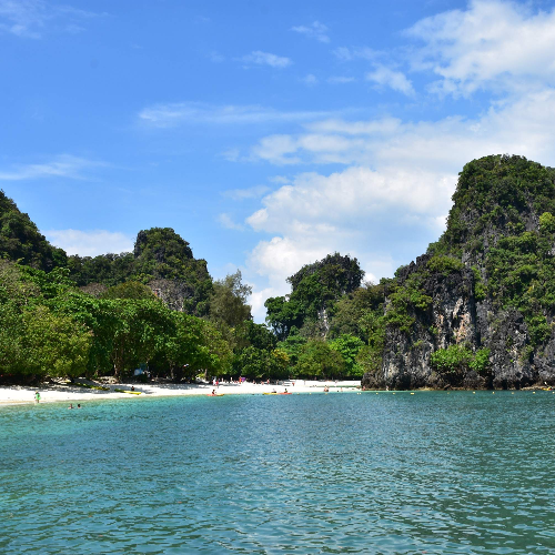Krabi Hong Island by Speed Boat Tour with Shared Transfer & Lunch (NP fee included)