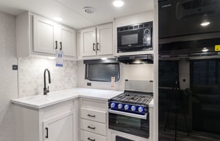 2024 Jayco  33ft Bunk house  (Delta Diamond)
