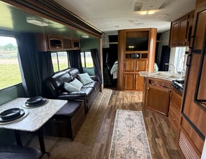 Prime Time RV Avenger ATI 32BBS