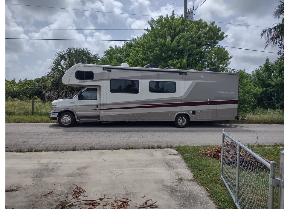 Class C Motor Home rentals in Homestead
