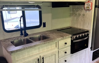 2022 Shasta Oasis 26DB