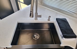 "Ellie Mae" Bunk Room/ Full Outside Kitchen